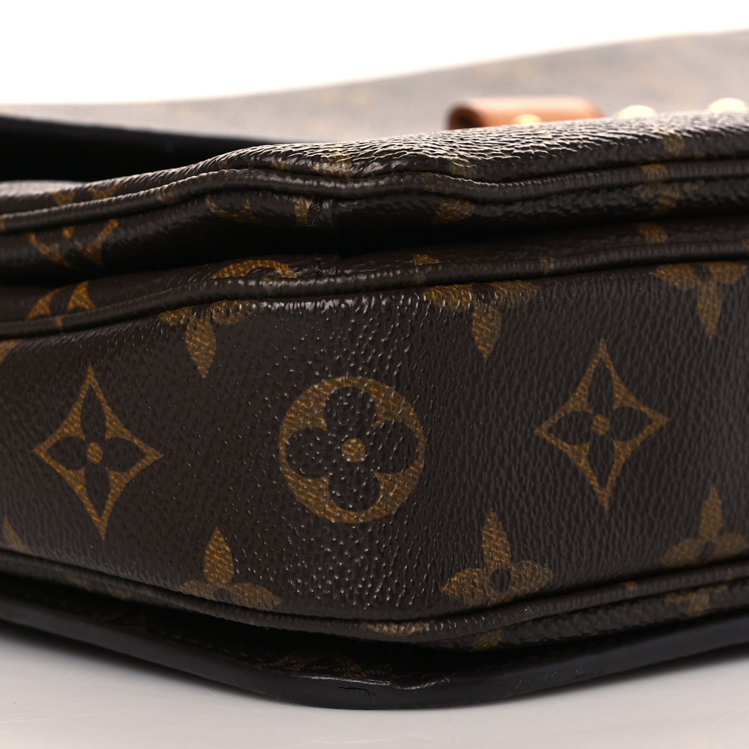 Louis Vuitton Monogram Pochette Metis 8 of 12