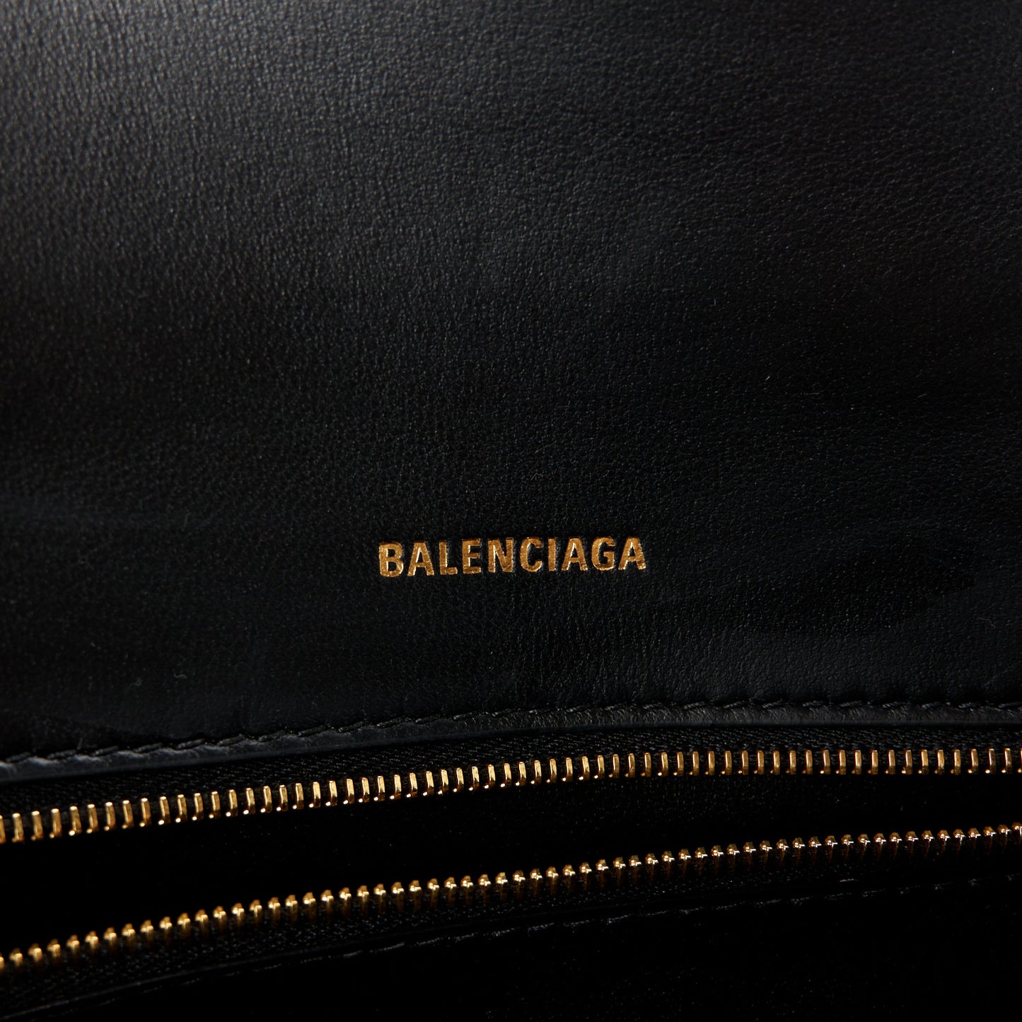 Shiny Calfskin Crocodile Embossed Small Hourglass Top Handle Bag Black