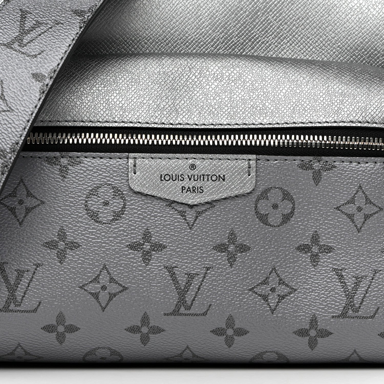 Louis Vuitton Taigarama Outdoor Messenger Gunmetal 7 of 10