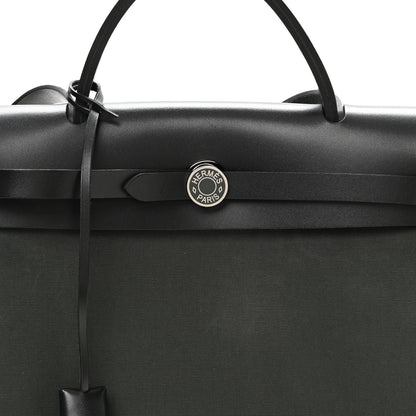 Hermes Toile Militaire Vache Hunter Laque Herbag Zip Retourne PM 31 Vert Mangrove Black 9 of 12