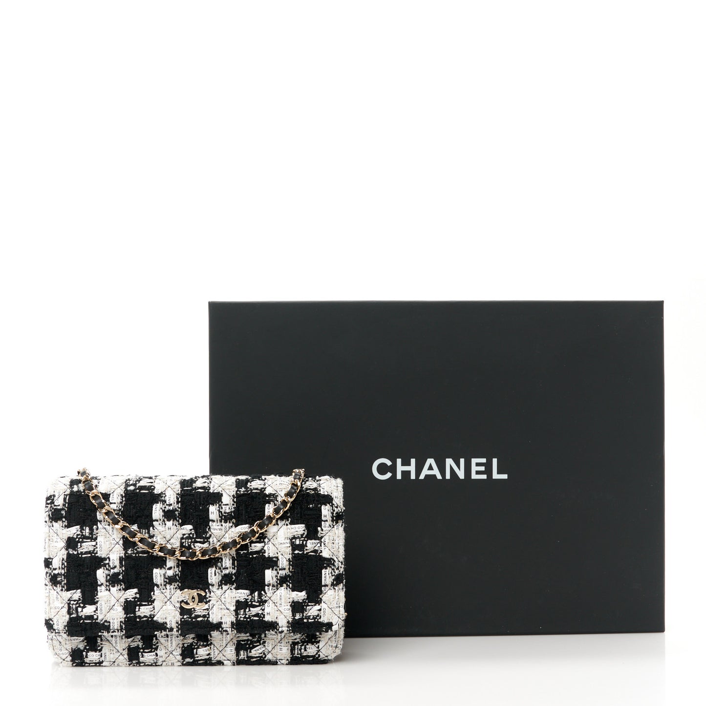 Tweed Quilted Wallet On Chain WOC Black Ecru White