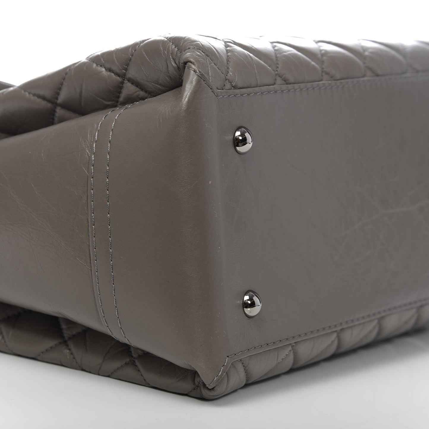 Aged Calfskin Medium Lady Pearly Flap Grey