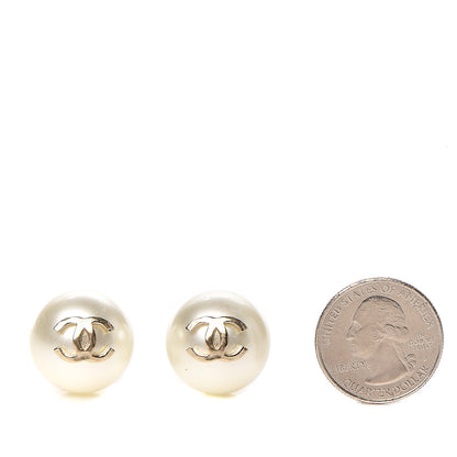 Chanel Pearl CC Large Earrings Gold 2 of 5