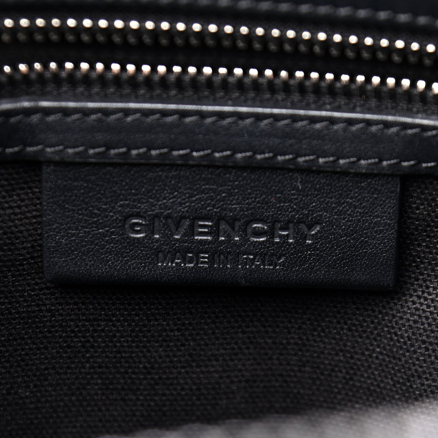 Calfskin Contrast Stitched Medium Antigona Black