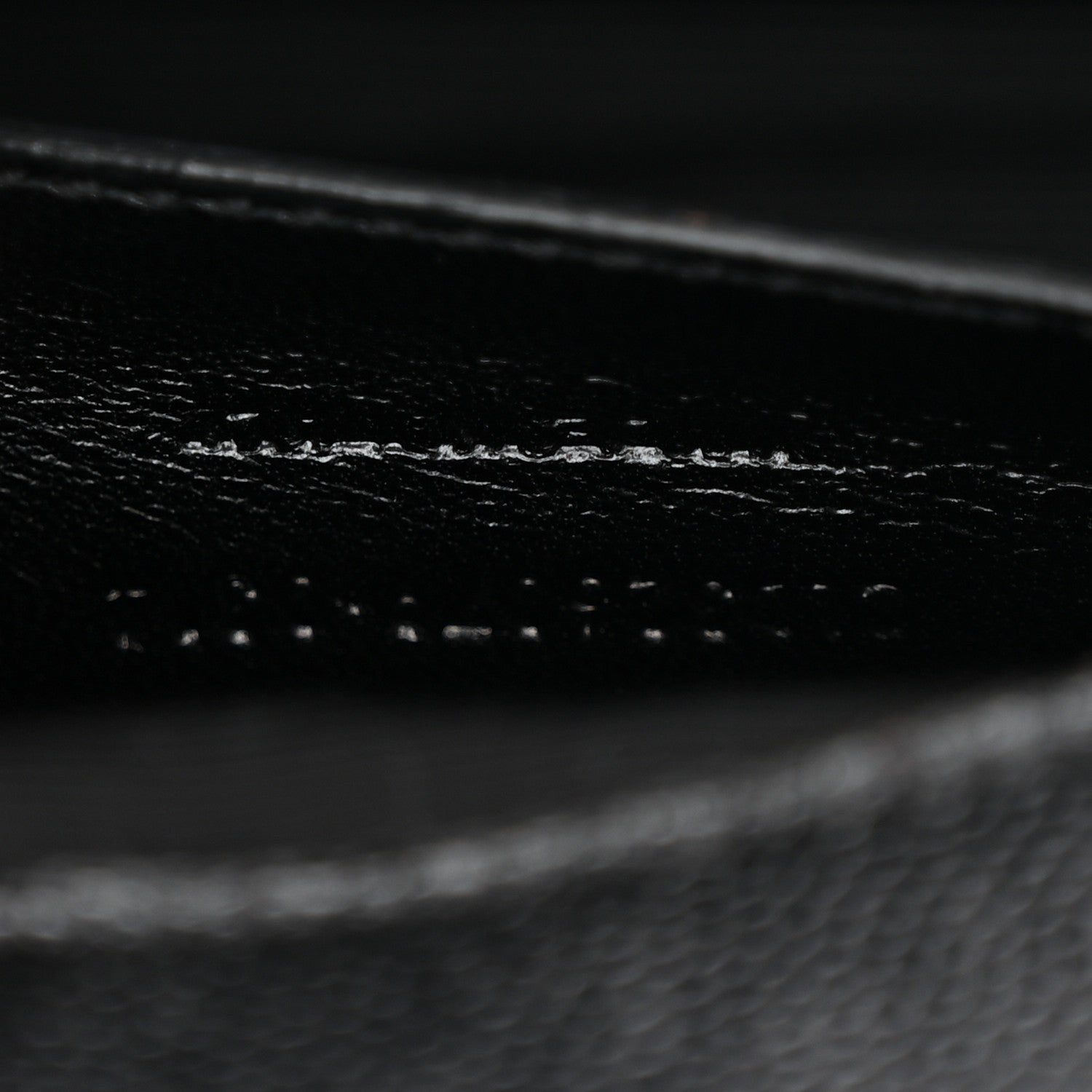 Saint Laurent Grain De Poudre Monogram Cassandre Clutch Black 6 of 17