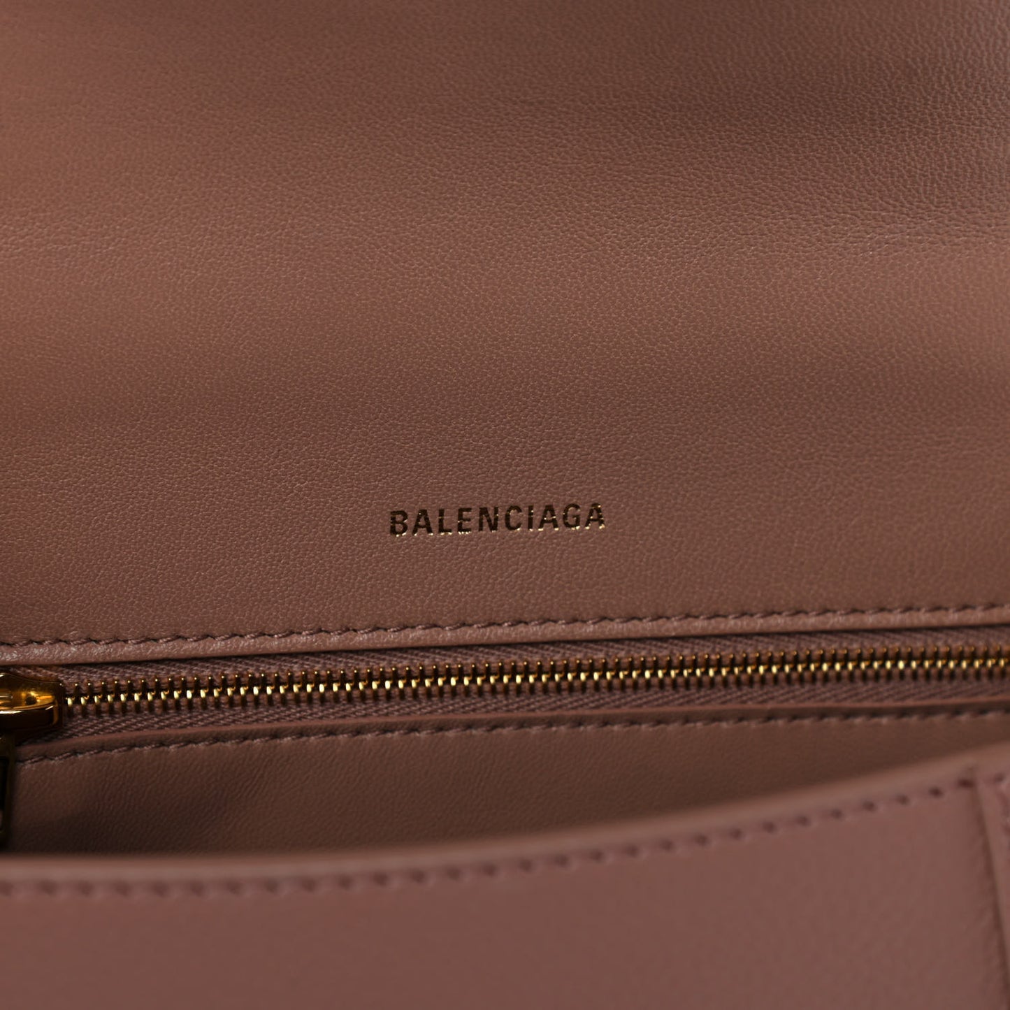 Grained Calfskin Small Hourglass Top Handle Bag Nude Beige