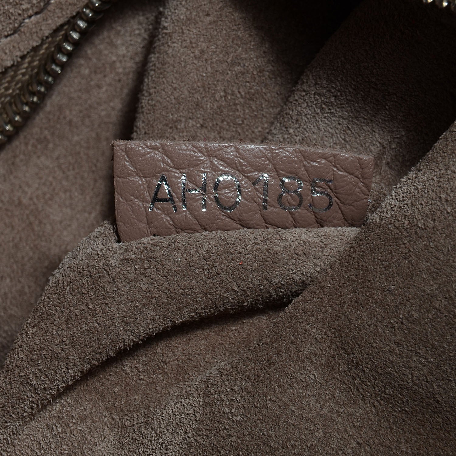 Louis Vuitton Taurillon Soft Lockit MM Taupe Petale 7 of 7