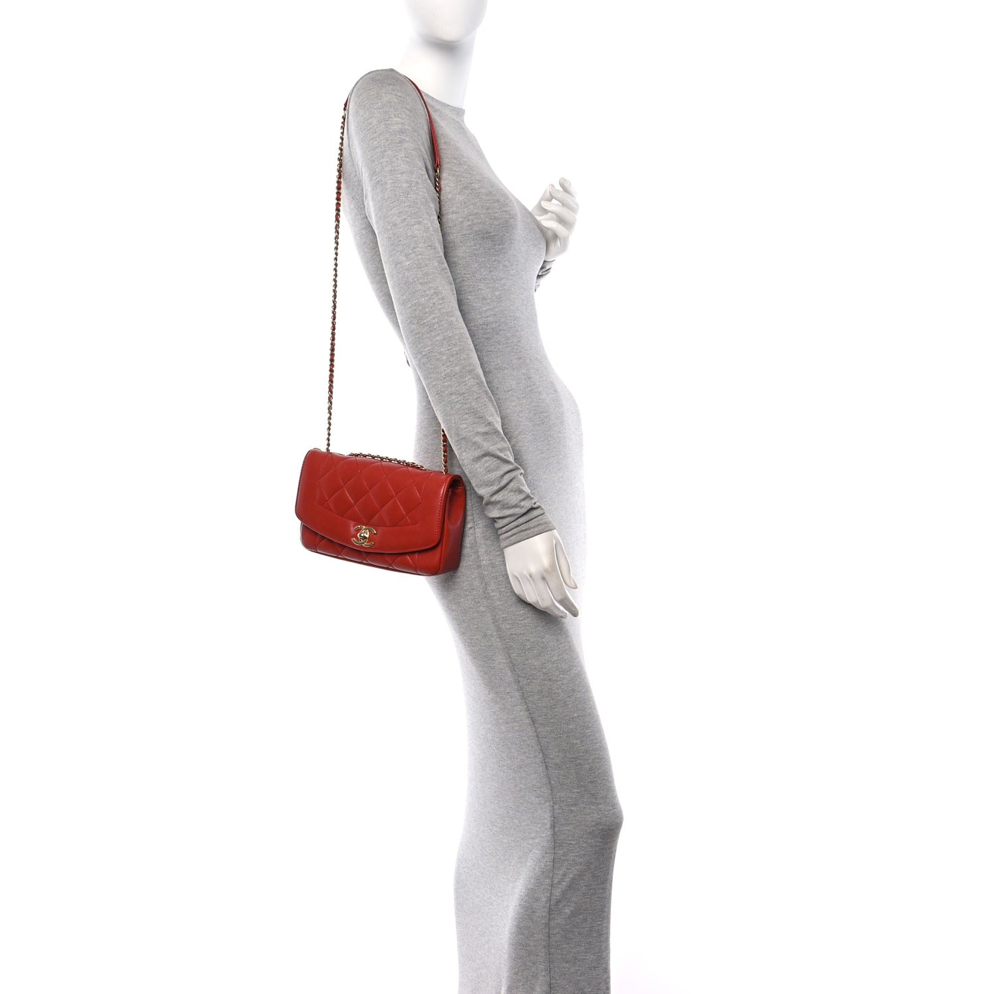 Lambskin Quilted Medium Vintage Flap Bag Red