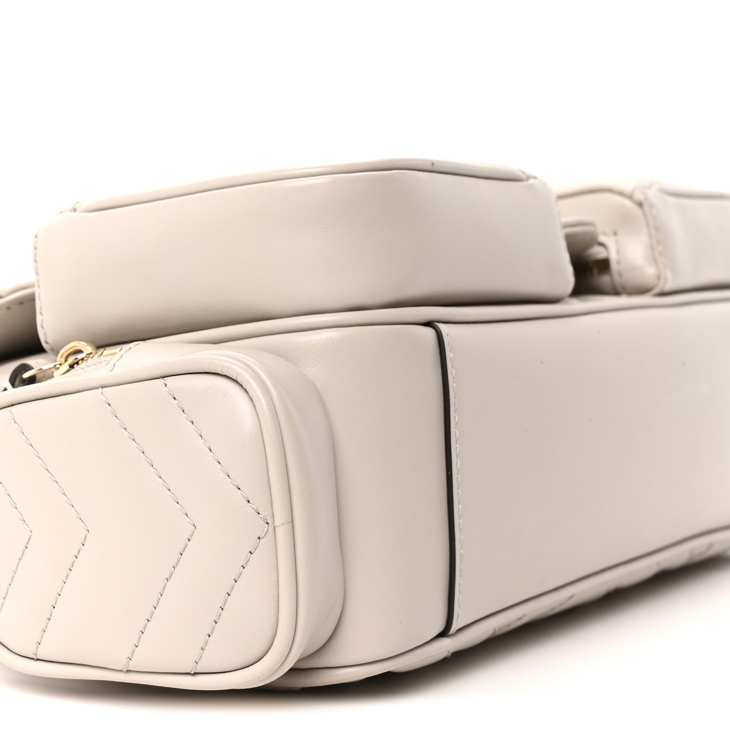 Calfskin Matelasse Small GG Marmont Multi Pocket Shoulder Bag Light Grey