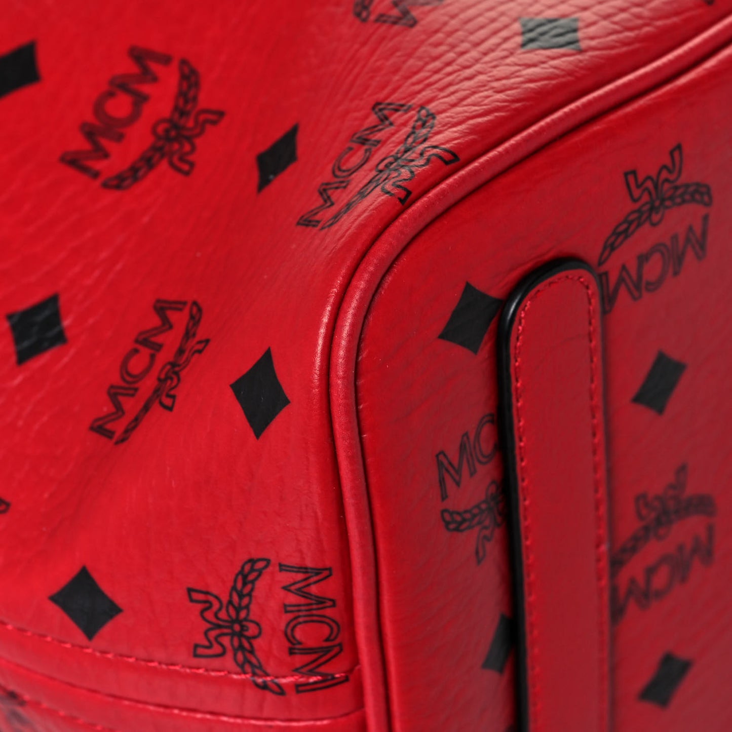 Visetos Medium Liz Reversible Shopper Tote Ruby Red