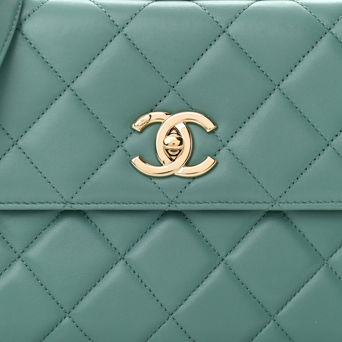 Lambskin Quilted Medium Trendy CC Flap Light Green