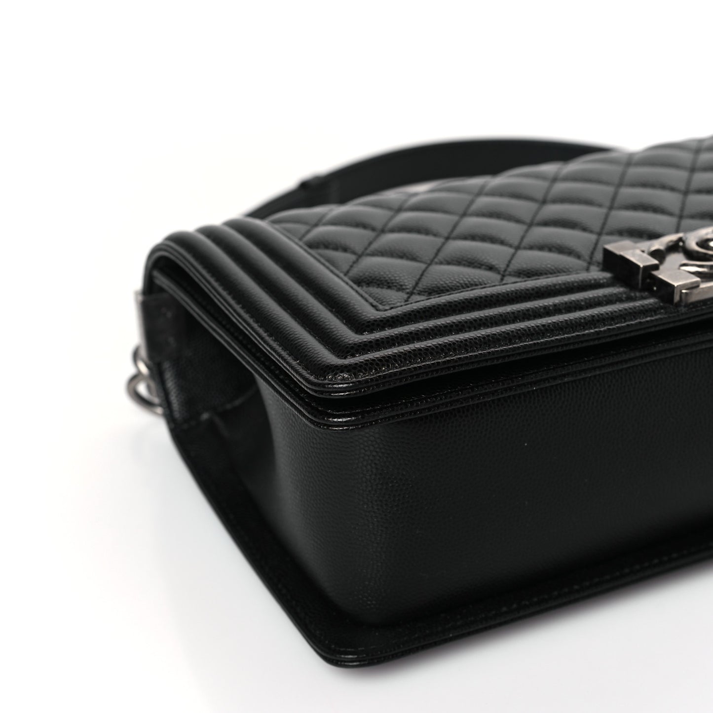 Caviar Quilted Medium Boy Flap Black