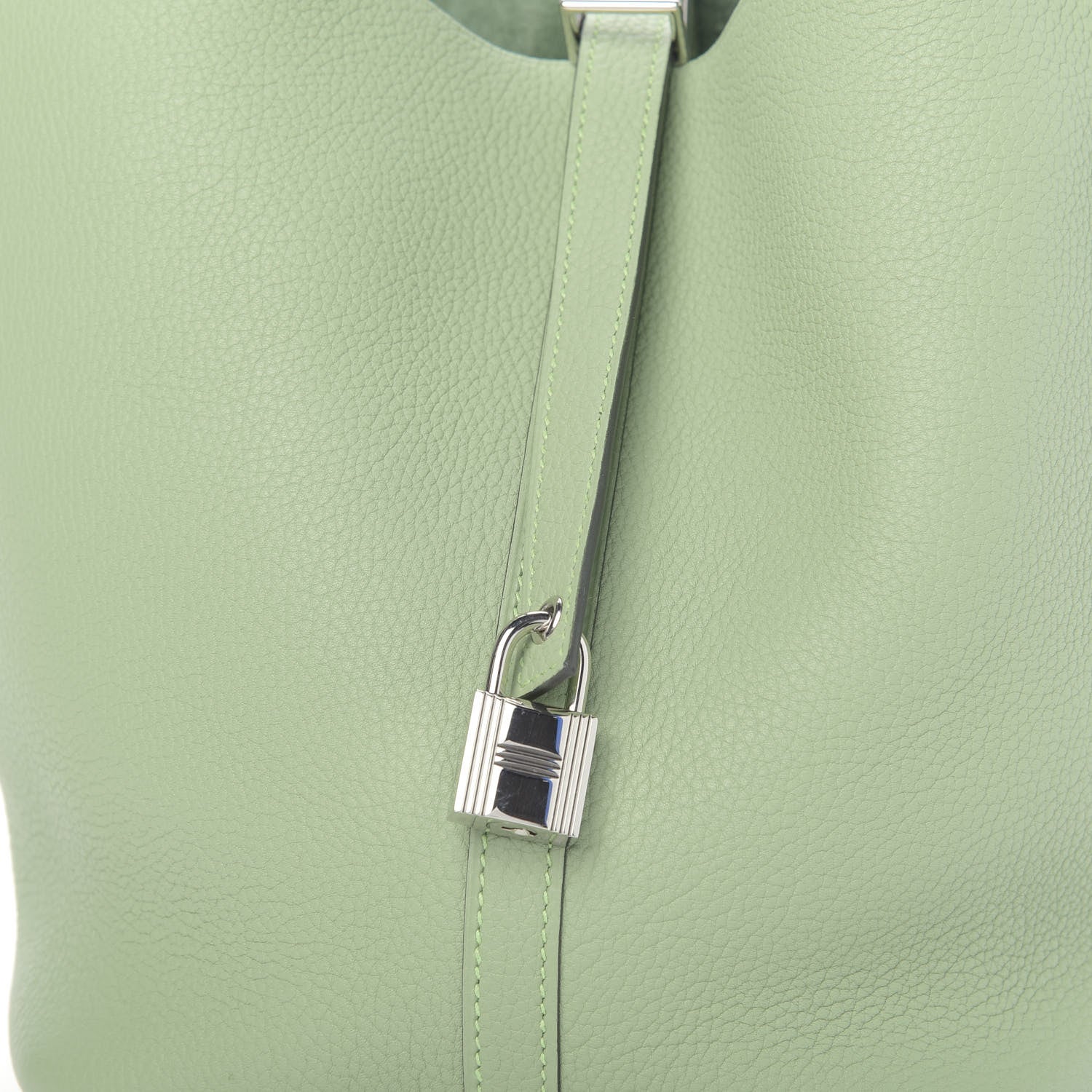 Hermes Taurillon Clemence Picotin Lock 22 MM Vert Criquet 12 of 13