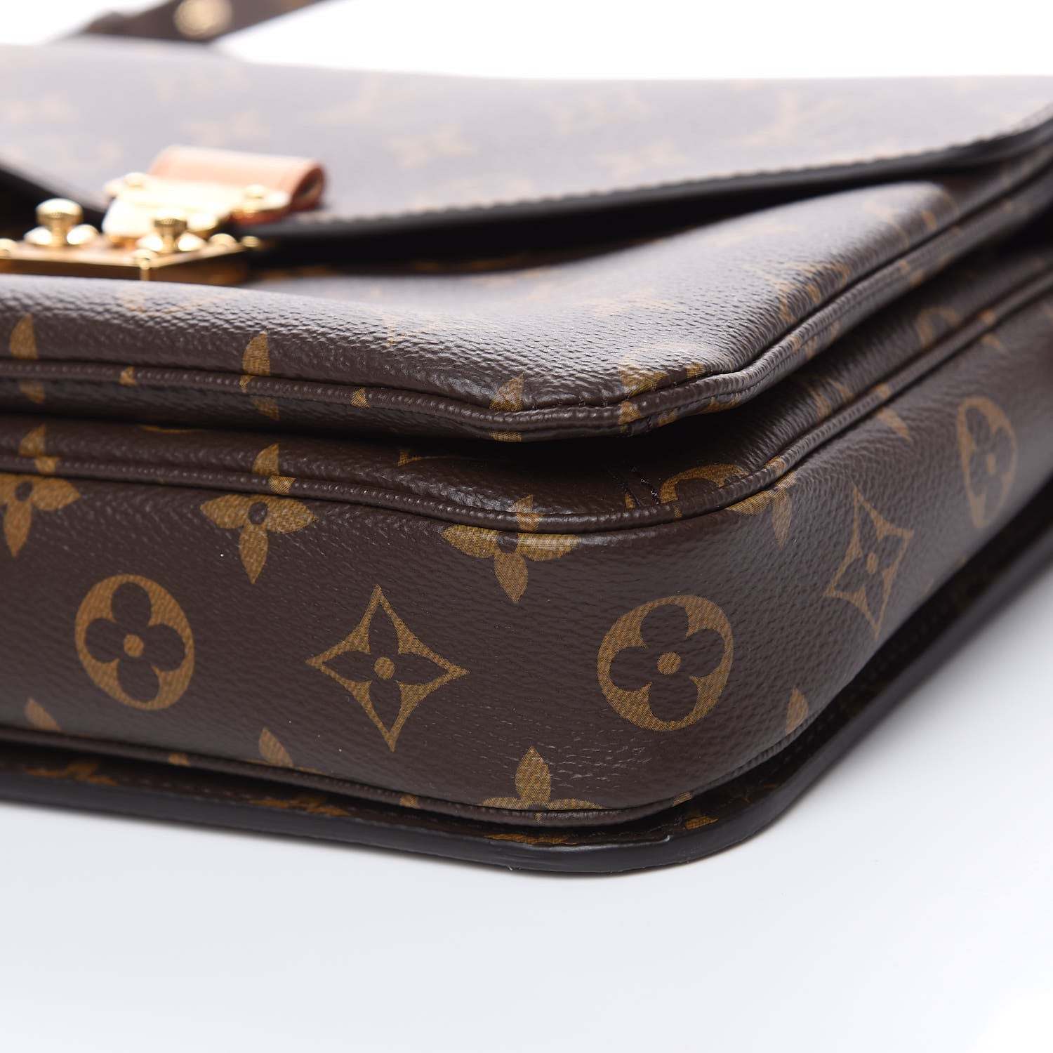 Louis Vuitton Monogram Pochette Metis 9 of 9