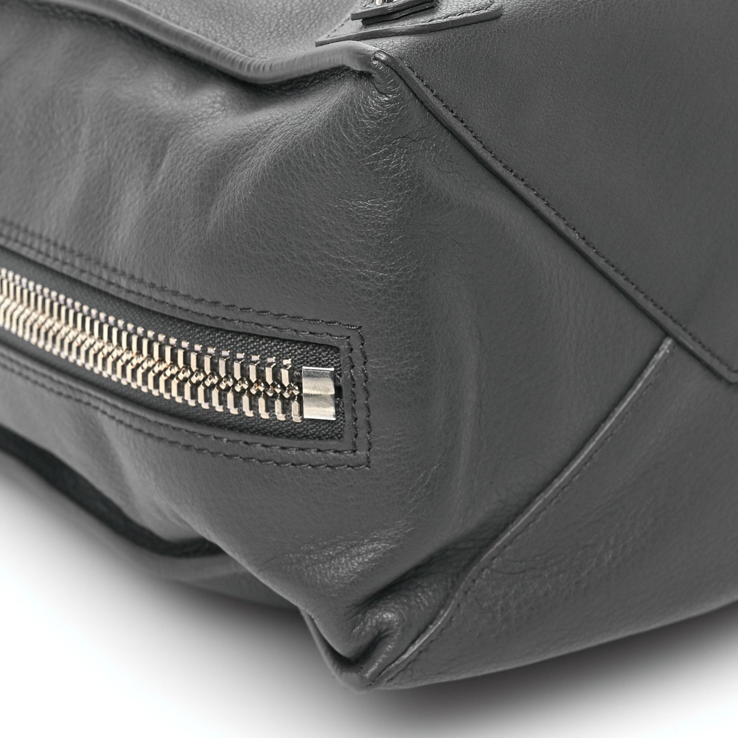 Veau Papier B4 Zip Around Tote Gris Fossile