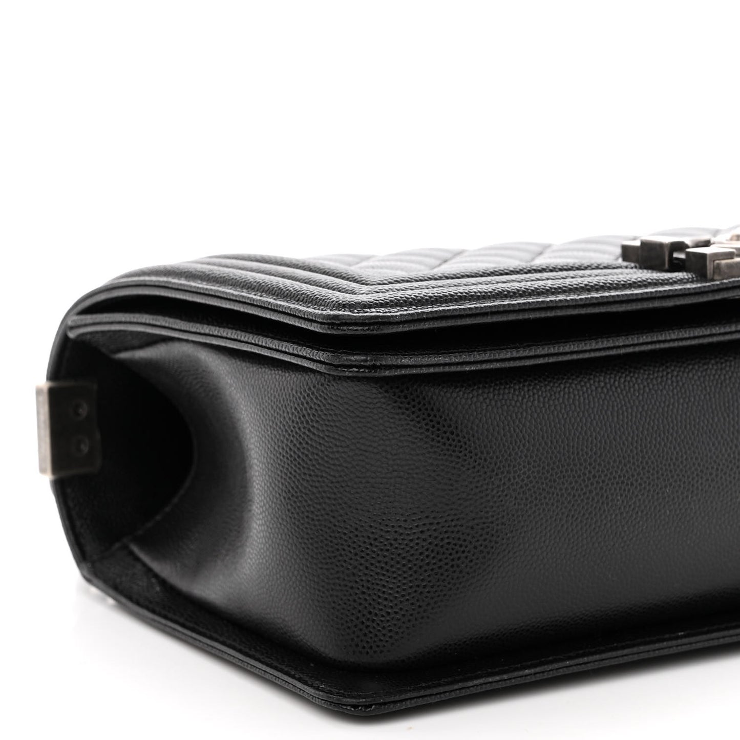 Caviar Quilted Medium Boy Flap Black