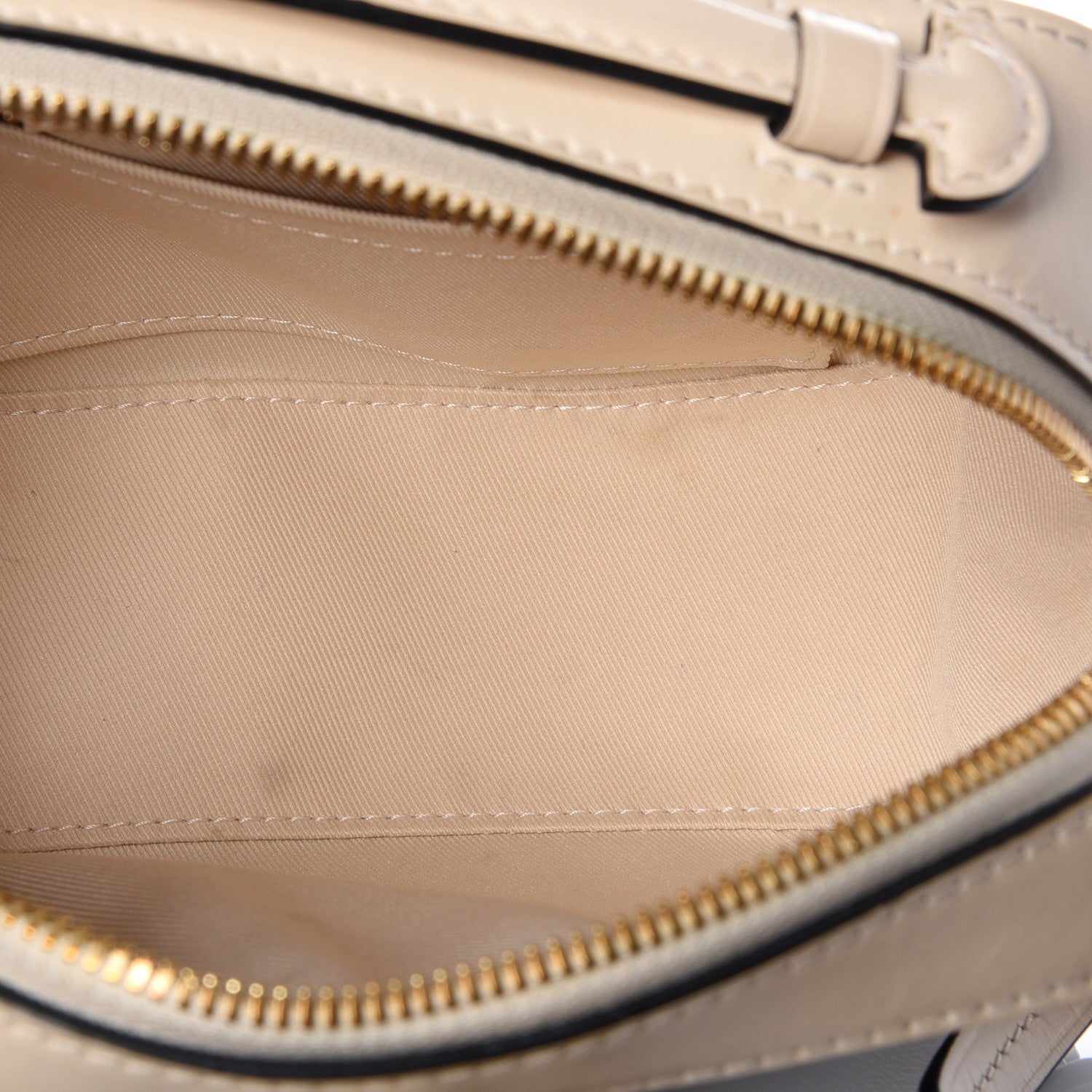 Louis Vuitton Monogram Saintonge Creme 4 of 11