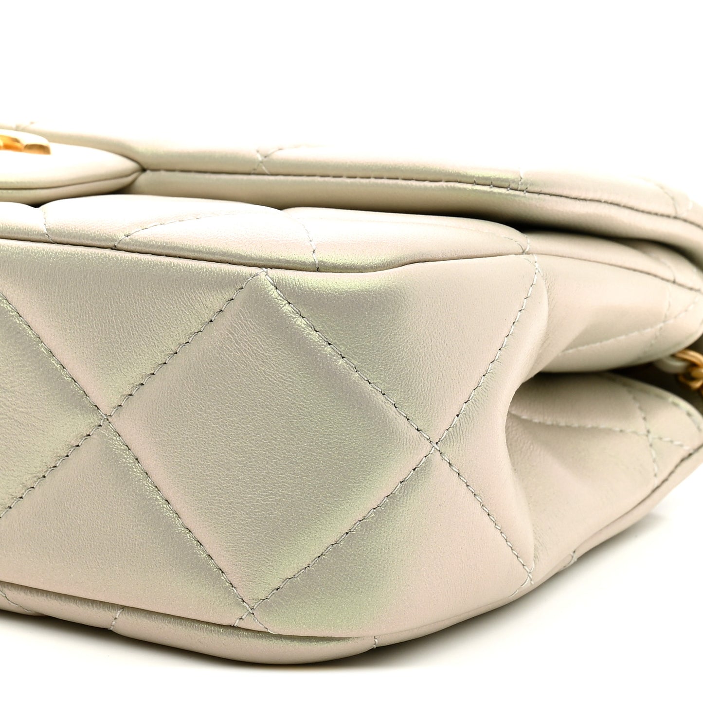 Pearly Lambskin Quilted Pearl Small Flap Light Grey
