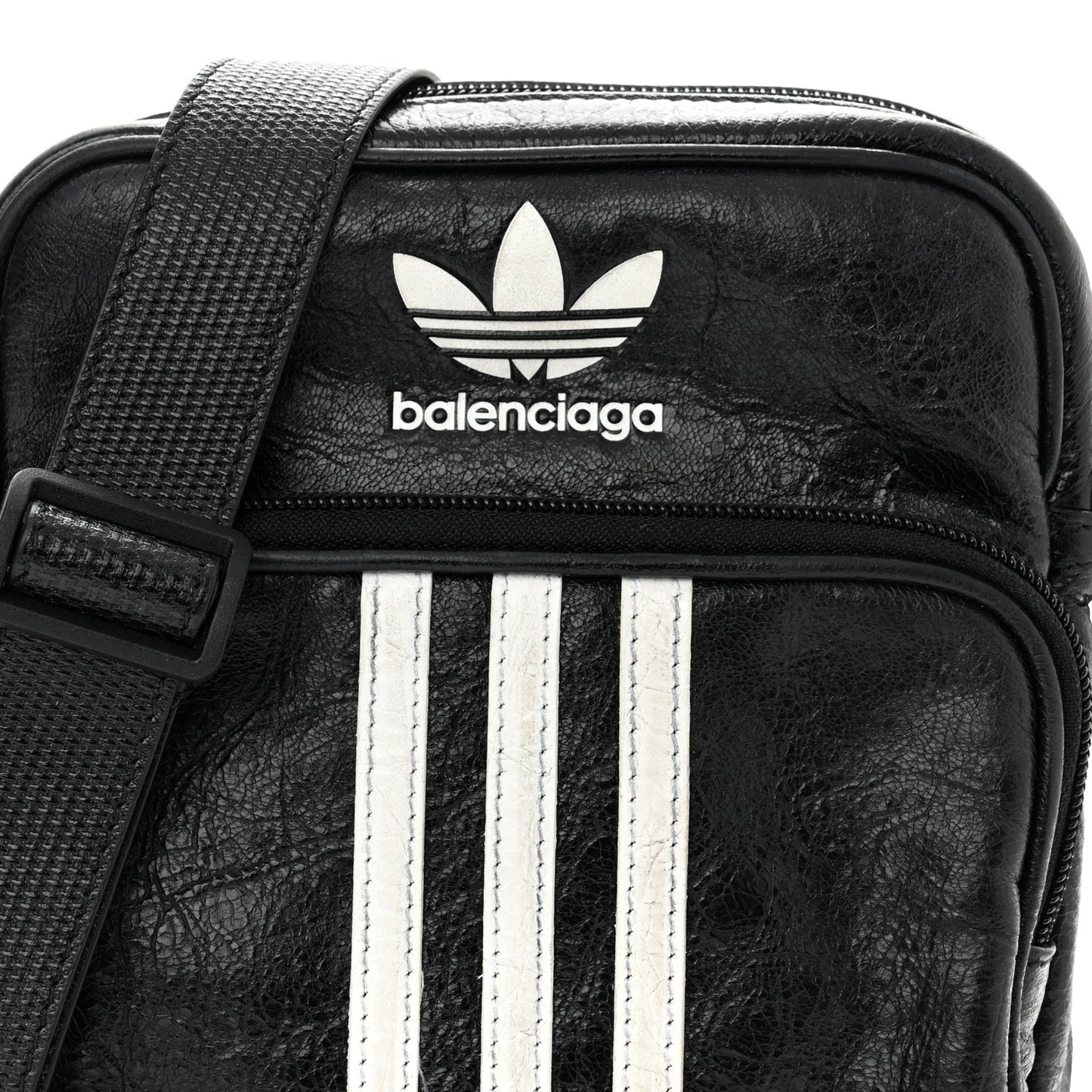 X ADIDAS Agneau Arena Trefoil Logo Messenger Bag Black White