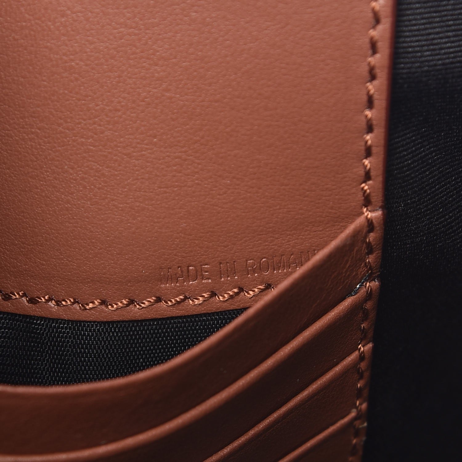 Burberry Soft Grain Hampshire Clutch Bag Brown 7 of 9