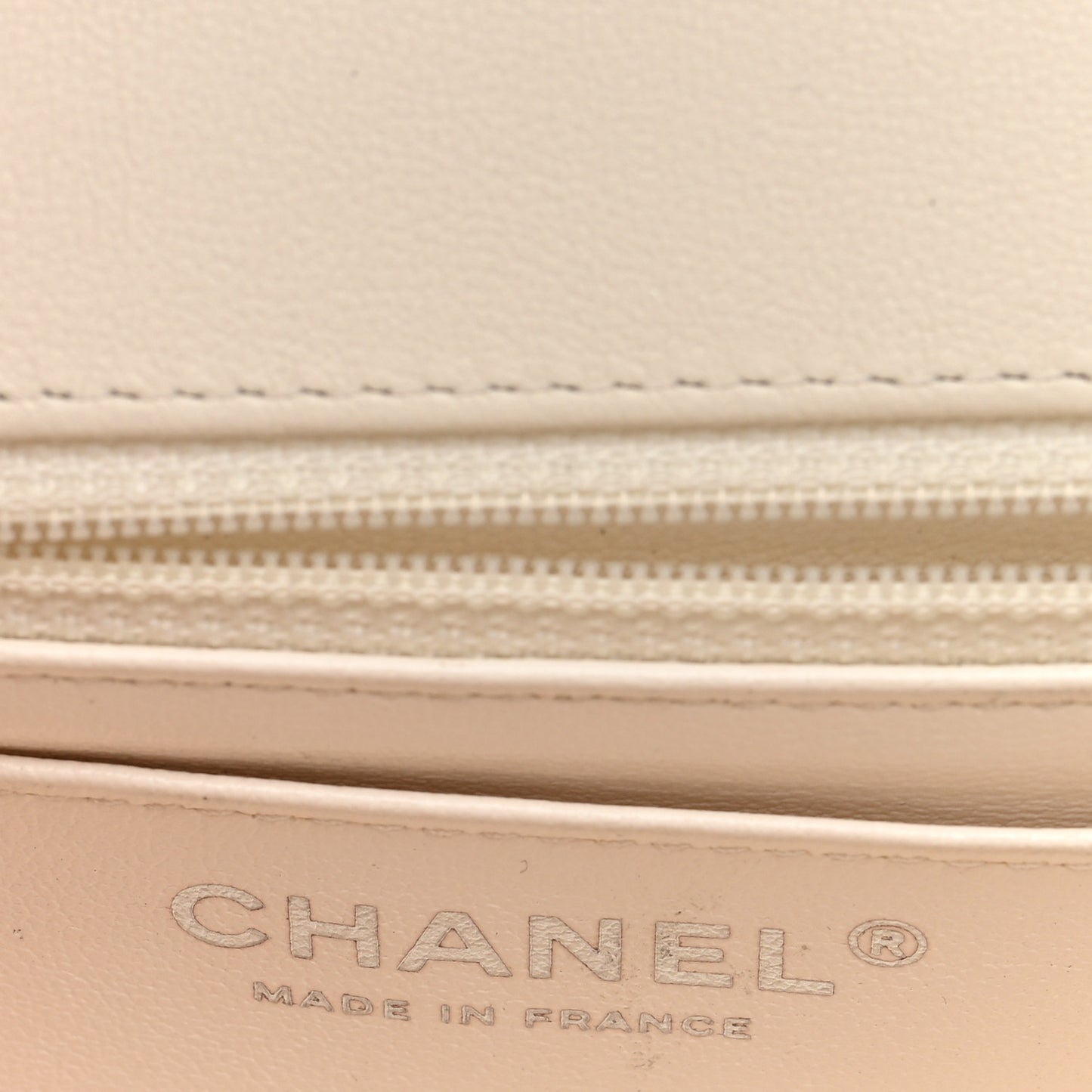 Patent Calfskin Small Camellia Single Flap White