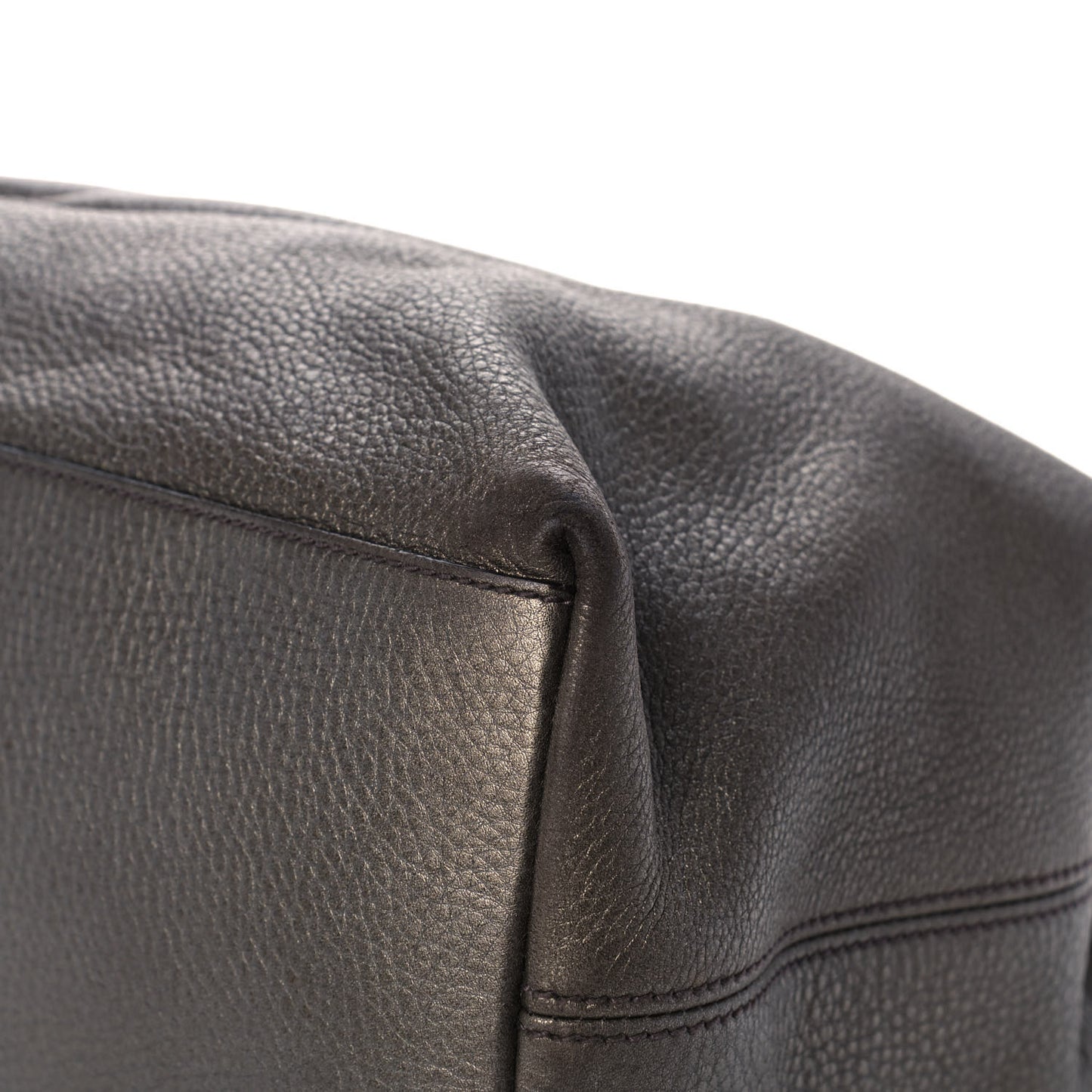 Metallic Pebbled Calfskin Medium Soho Chain Shoulder Bag Sasso