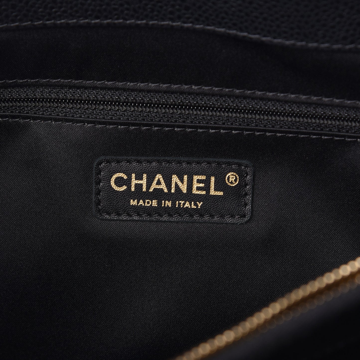 Caviar Quilted XL Grand Shopping Tote GST Black