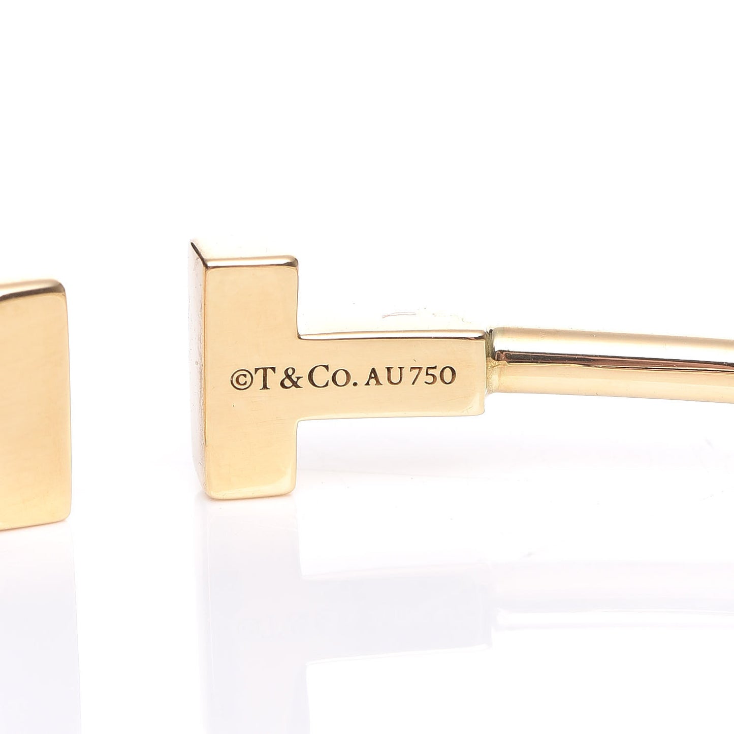18K Yellow Gold Narrow T Wire Bracelet