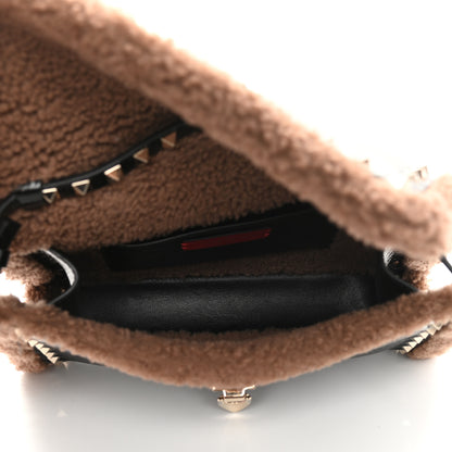 Valentino Garavani Textured Patent Calfskin Shearling Medium Rockstud Flip Lock Crossbody Bag Black 4 of 10