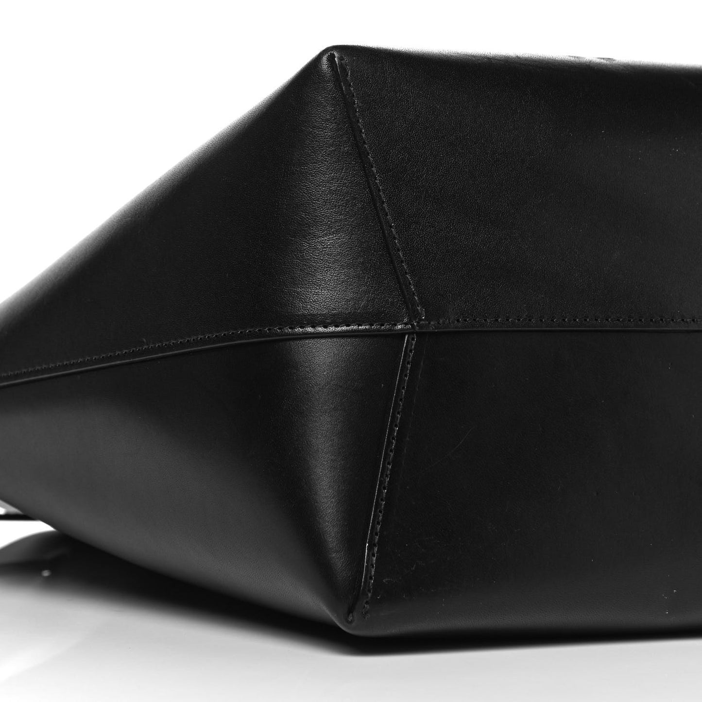Vegetable Tanned Calfskin Bucket Bag Black Royal