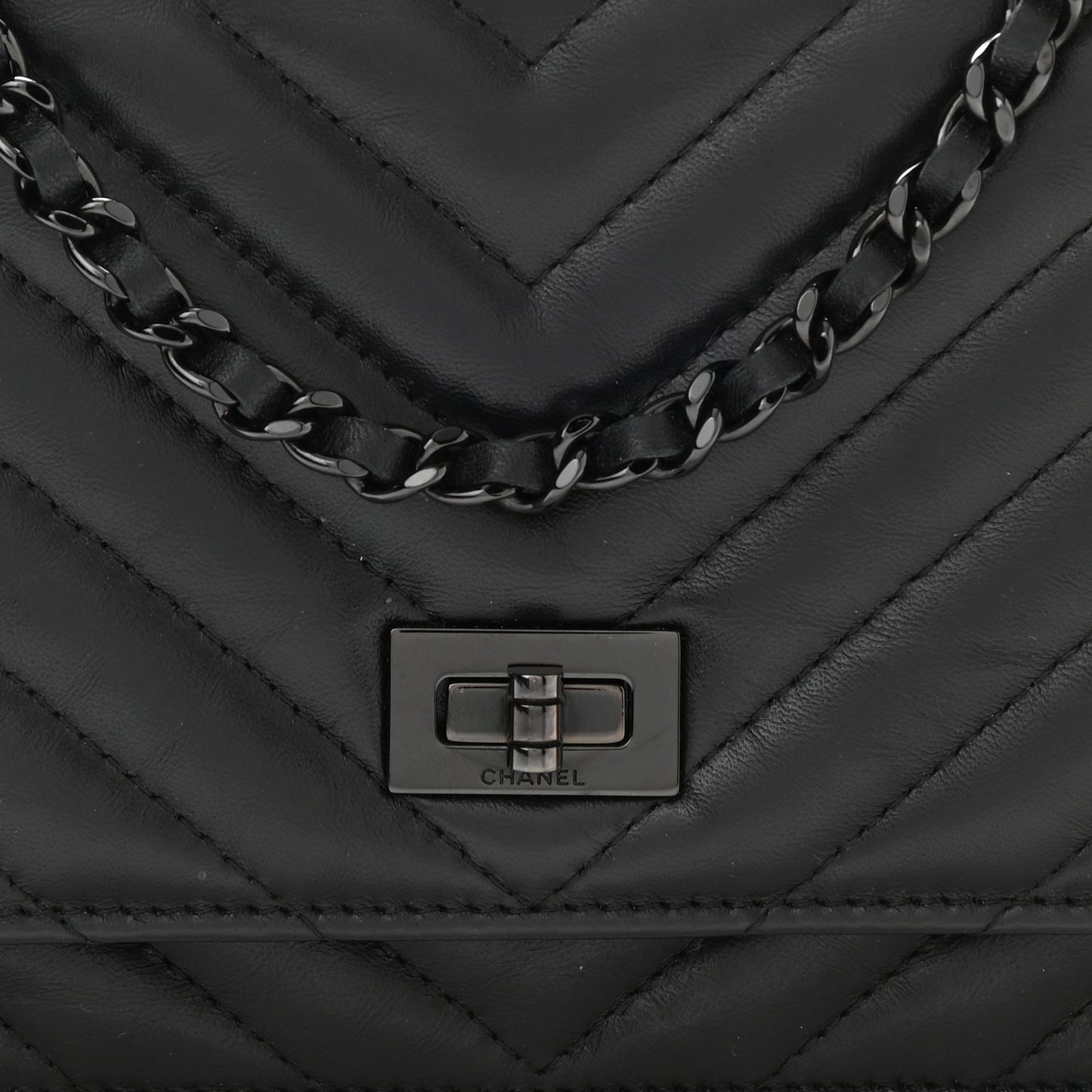 Chevron Reissue Wallet On Chain WOC So Black