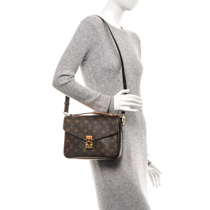 Louis Vuitton Monogram Pochette Metis 2 of 10