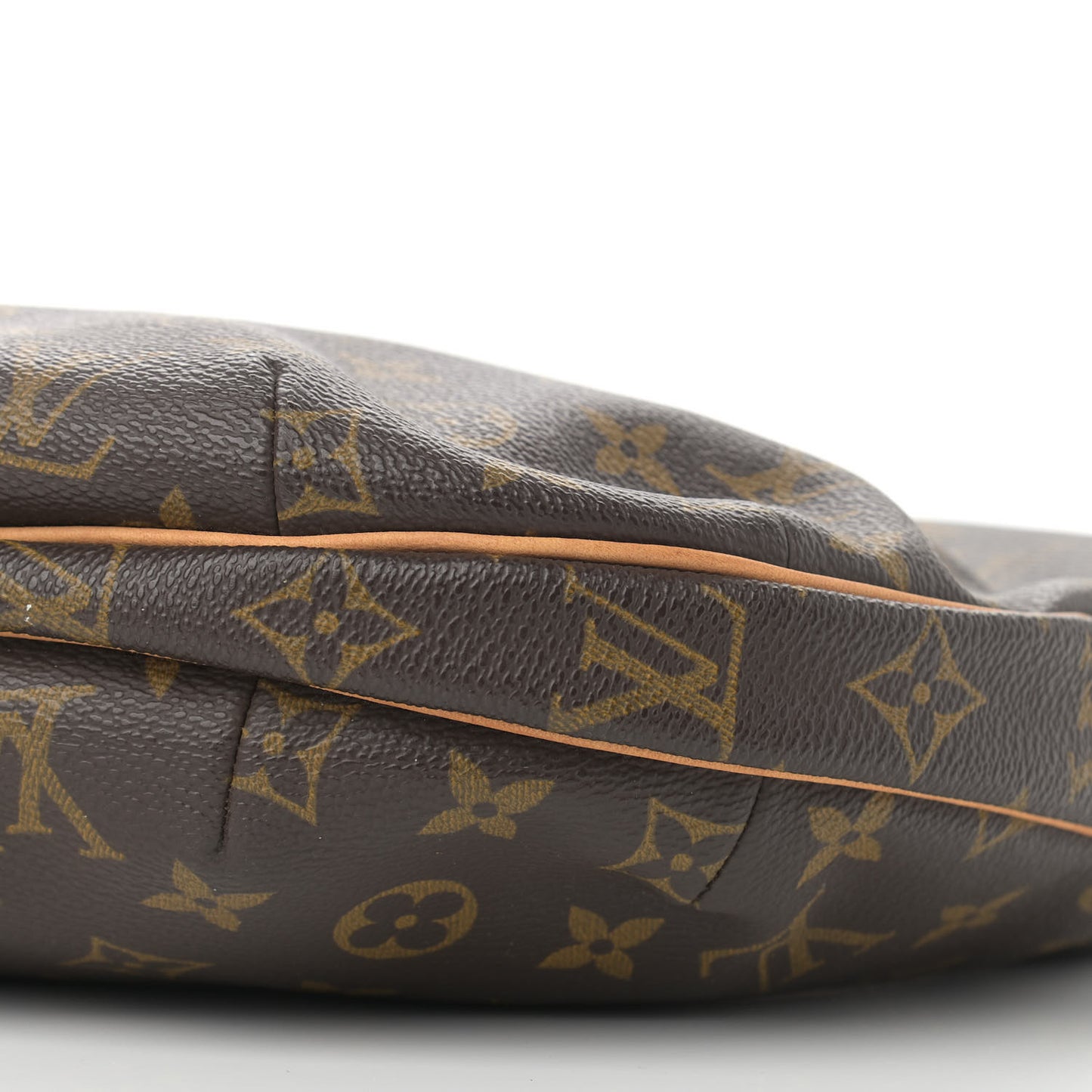 Monogram Croissant MM