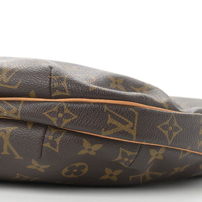 Louis Vuitton Monogram Croissant MM 10 of 11