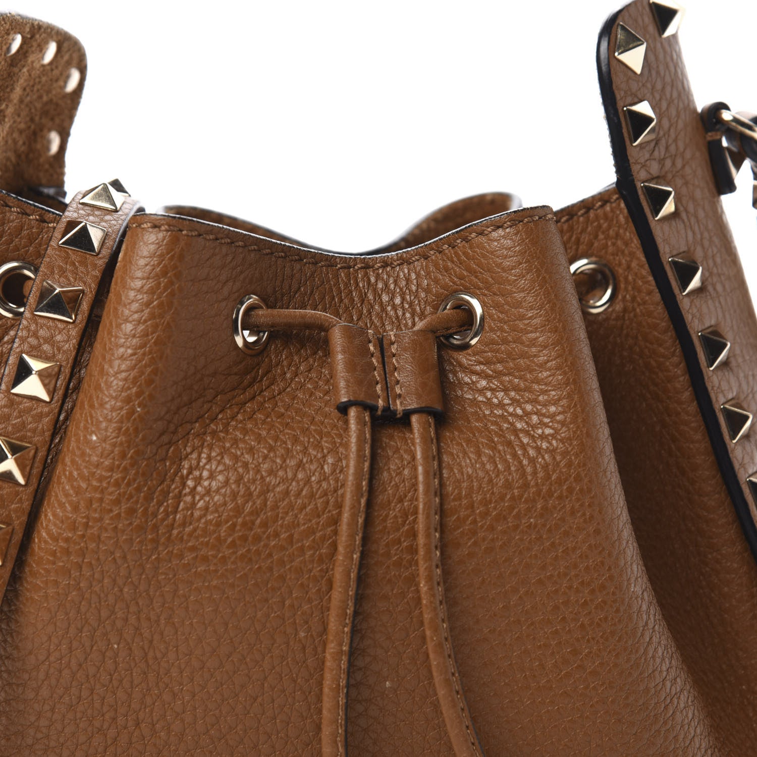 Valentino Garavani Grained Calfskin Rockstud Bucket Bag Bright Cognac 10 of 10