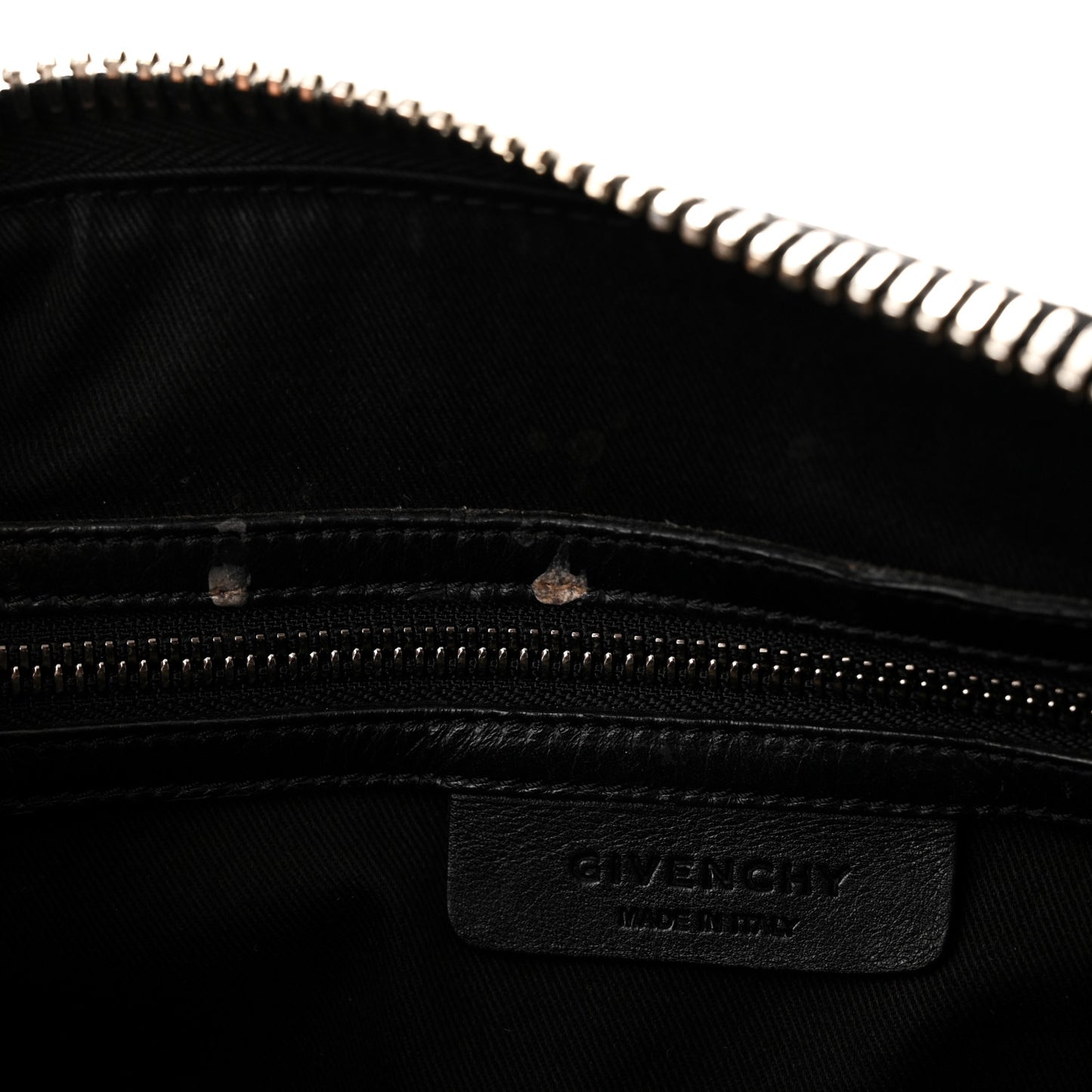 Smooth Calfskin Medium Antigona Black