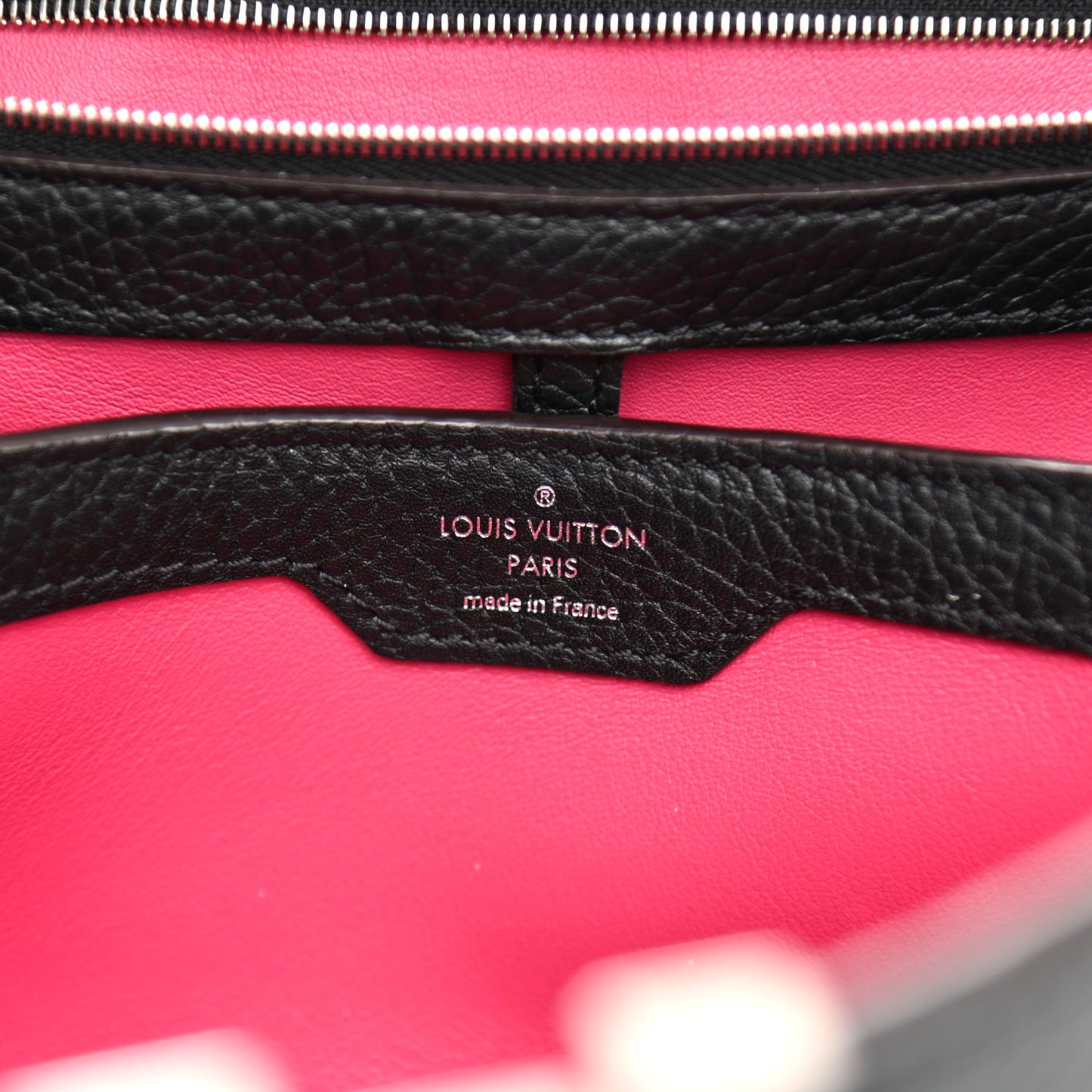 Taurillon Capucines PM Black