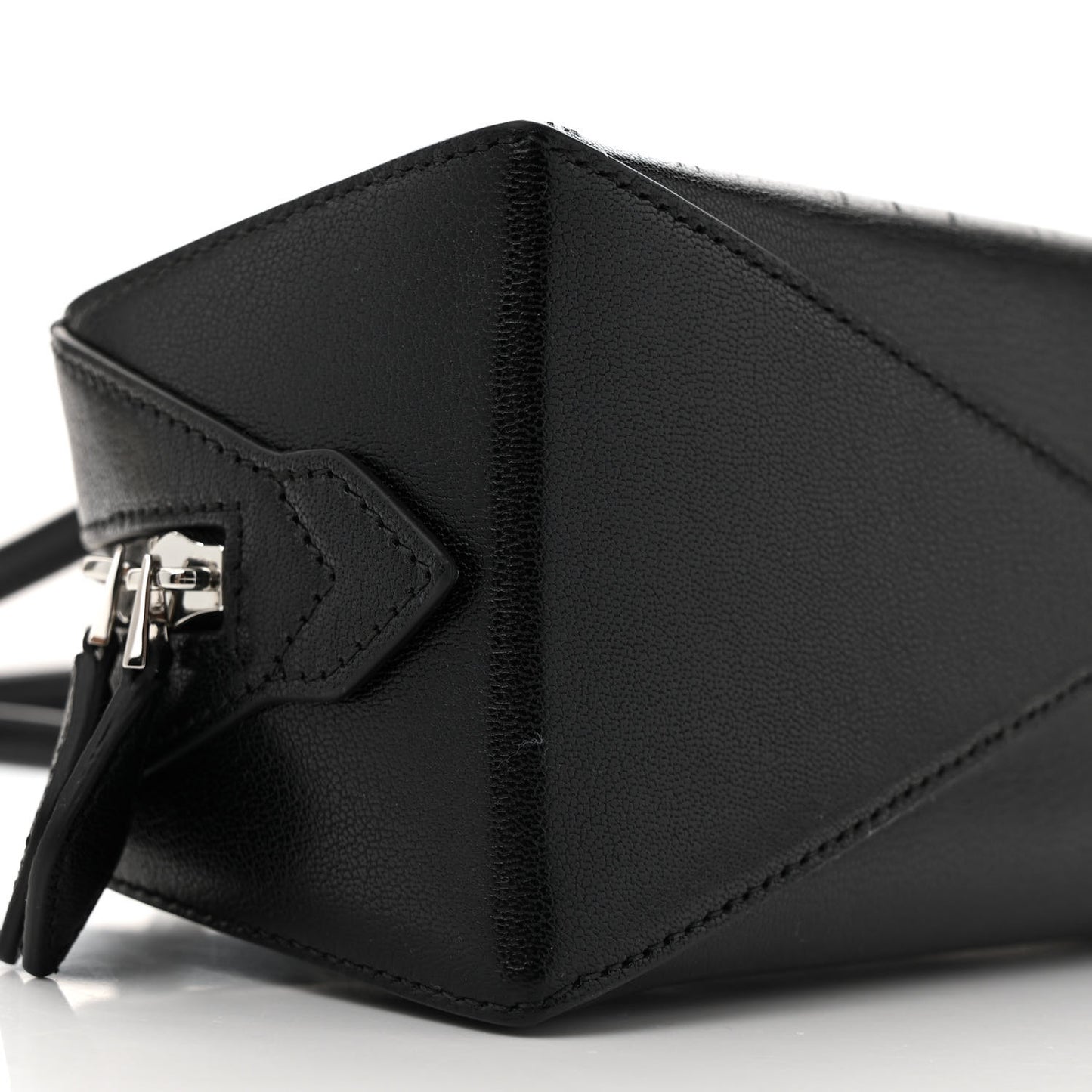 Shiny Goatskin Medium Le Teckel Bag Black