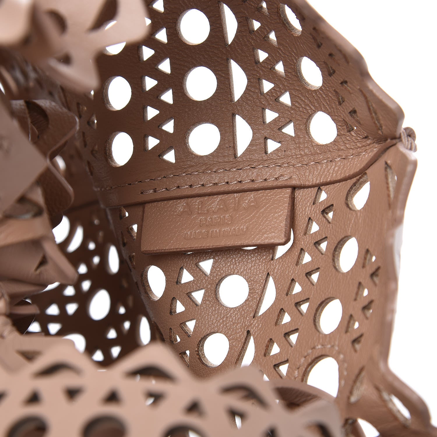 Alaia Calfskin Vienne Rose-Marie 19 Bag Beige 6 of 9