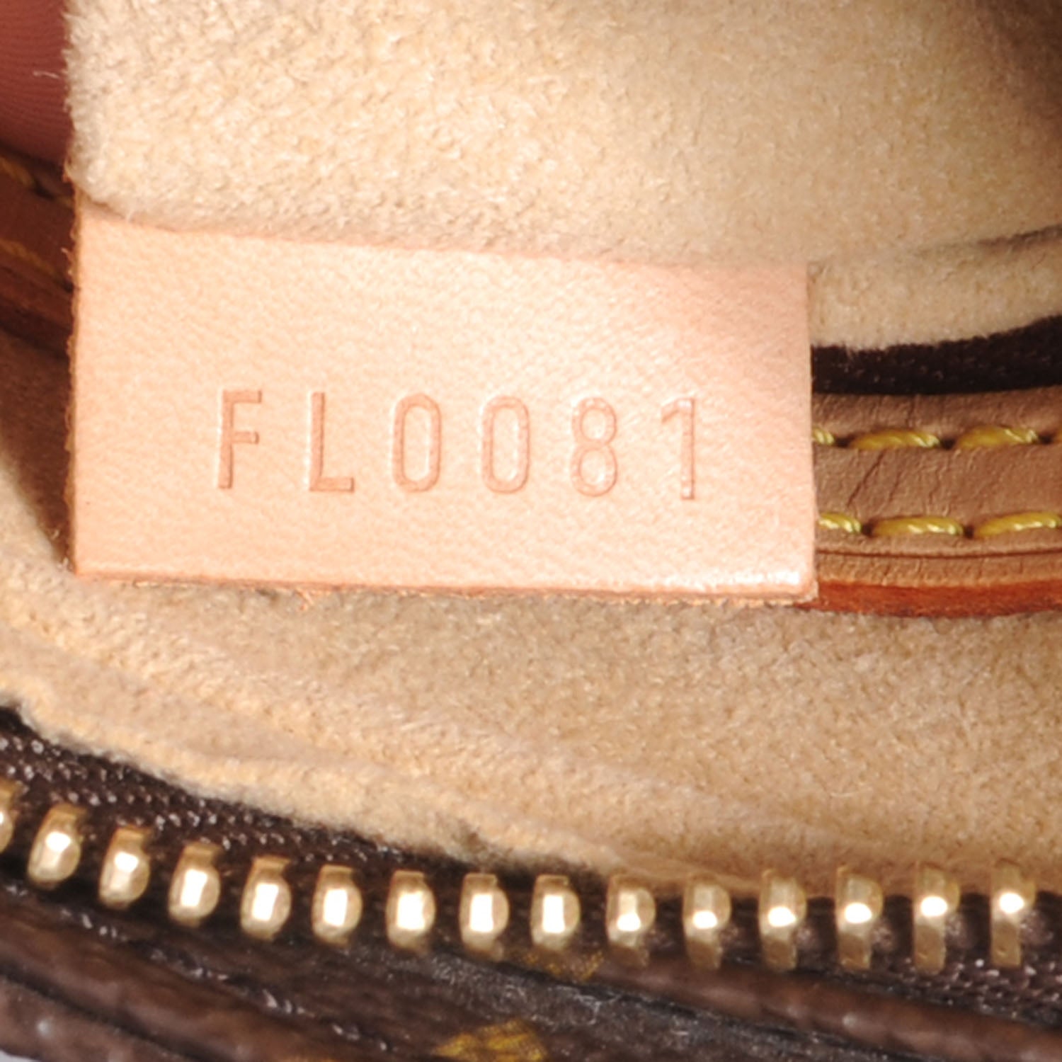 Louis Vuitton Monogram Looping MM 7 of 7