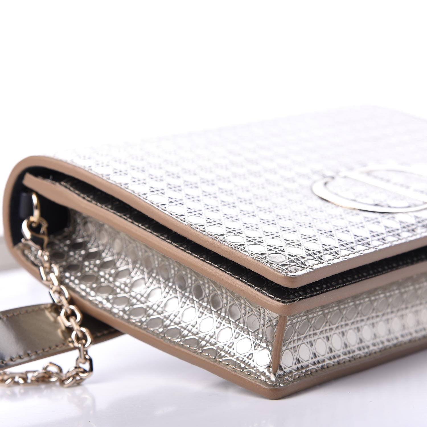 Christian Dior Metallic Patent Micro-Cannage 30 Montaigne 2 in 1 Pouch Gold 6 of 11