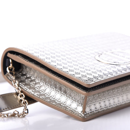 Christian Dior Metallic Patent Micro-Cannage 30 Montaigne 2 in 1 Pouch Gold 6 of 11