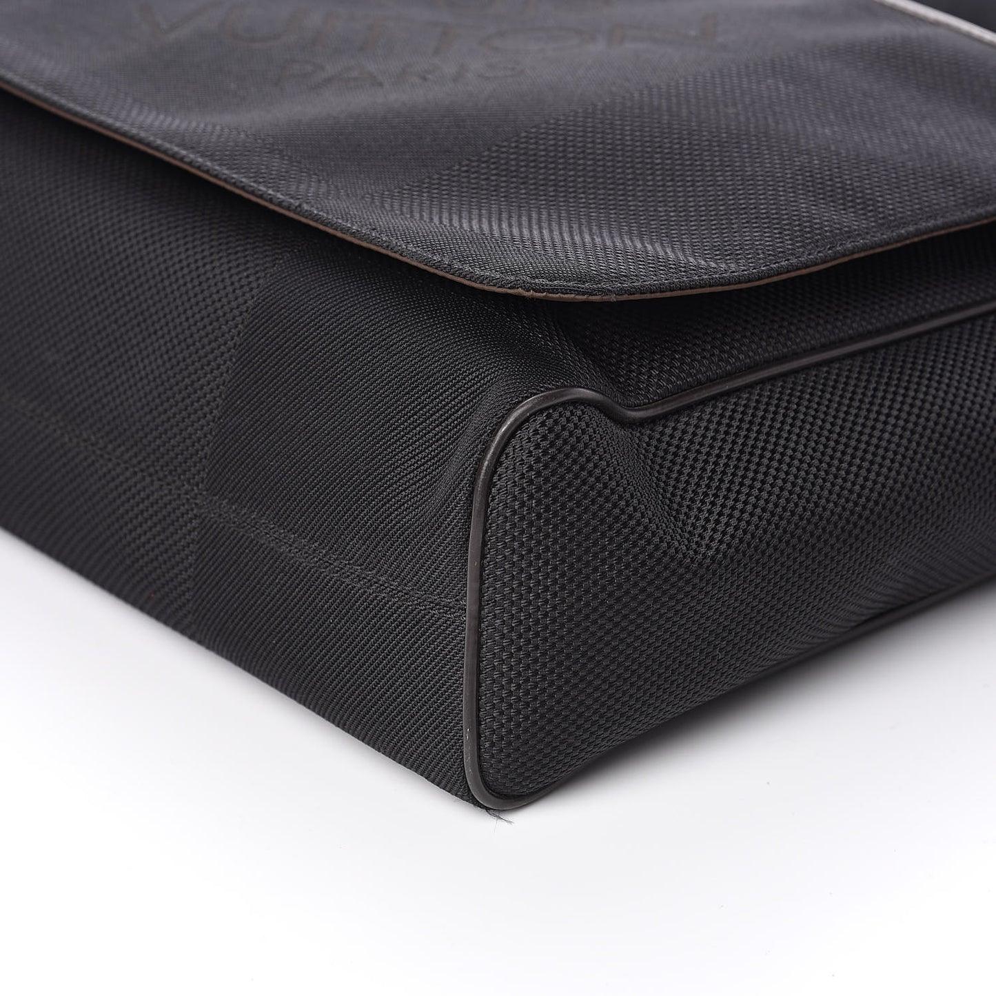 Damier Geant Petit Messenger Bag Black