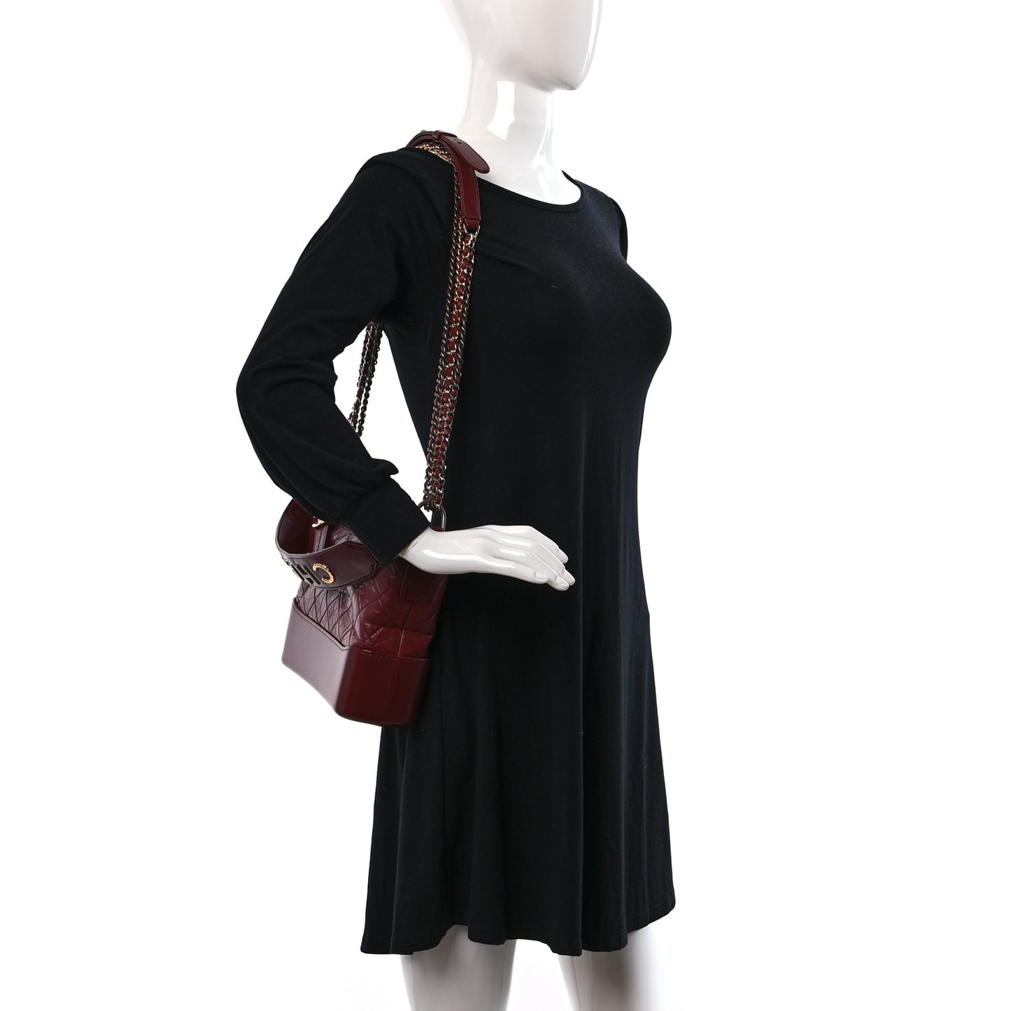 Aged Smooth Calfskin Quilted Medium Gabrielle Logo Hobo Red