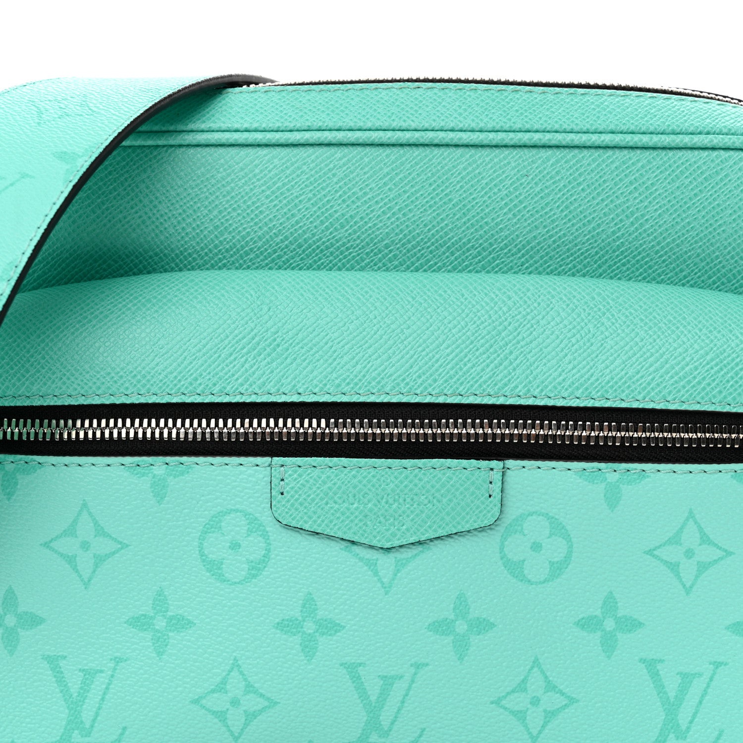 Louis Vuitton Taigarama Outdoor Messenger Miami Green 7 of 10
