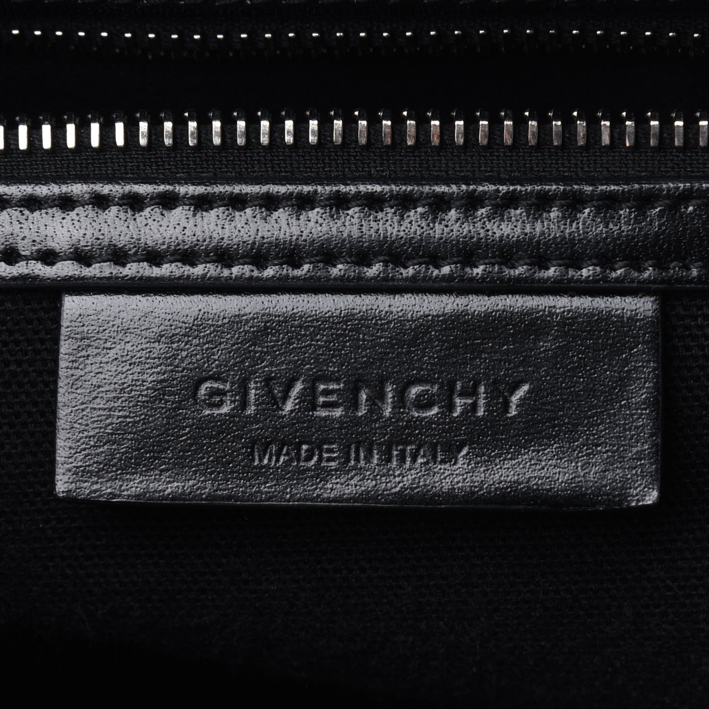 Shiny Lord Calfskin Medium Antigona Black
