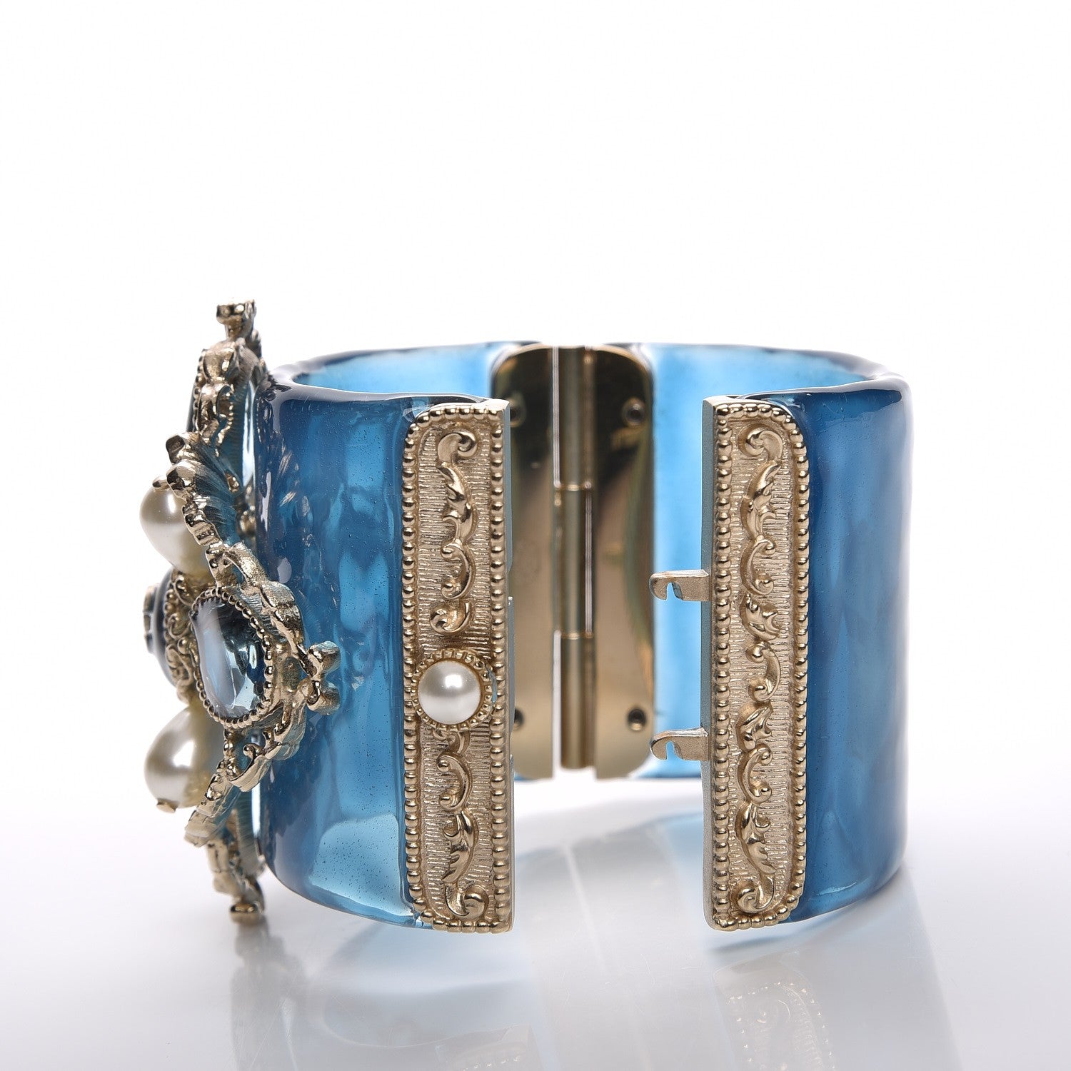 Chanel Resin Gripoix Pearl CC Cuff Blue 4 of 7