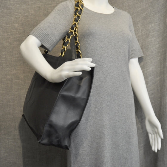 Lambskin Jumbo Shoulder Bag Black