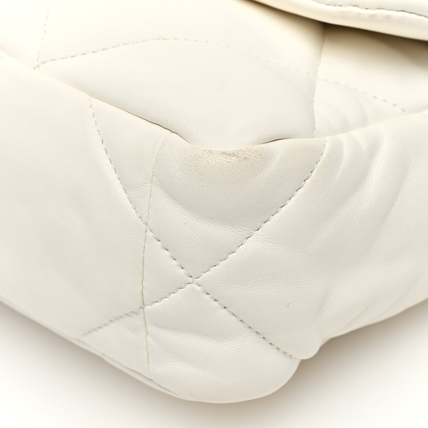 Lambskin Quilted Medium Chanel 19 Flap White