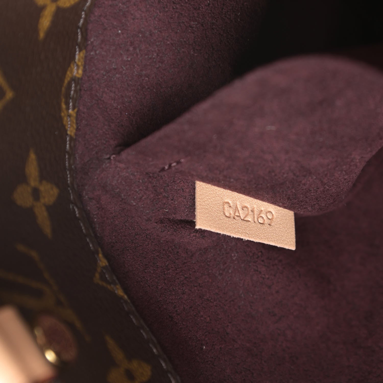 Louis Vuitton Monogram Montaigne MM 7 of 12